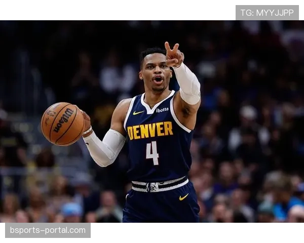 库明加无球挡拆对位内线拉开空间，较上季效率跃升