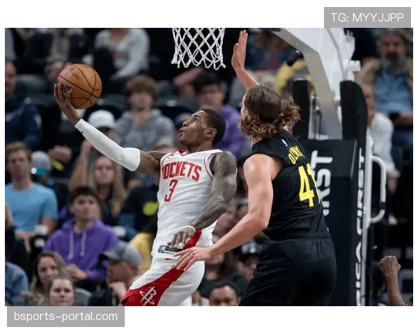 格兰特·威廉姆斯挡拆制造错位效率提升，后场防守稳定性明显增强